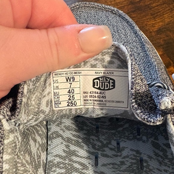 Hey Dude Women's Knit Gray and Black Loafers - Picture 5 of 5